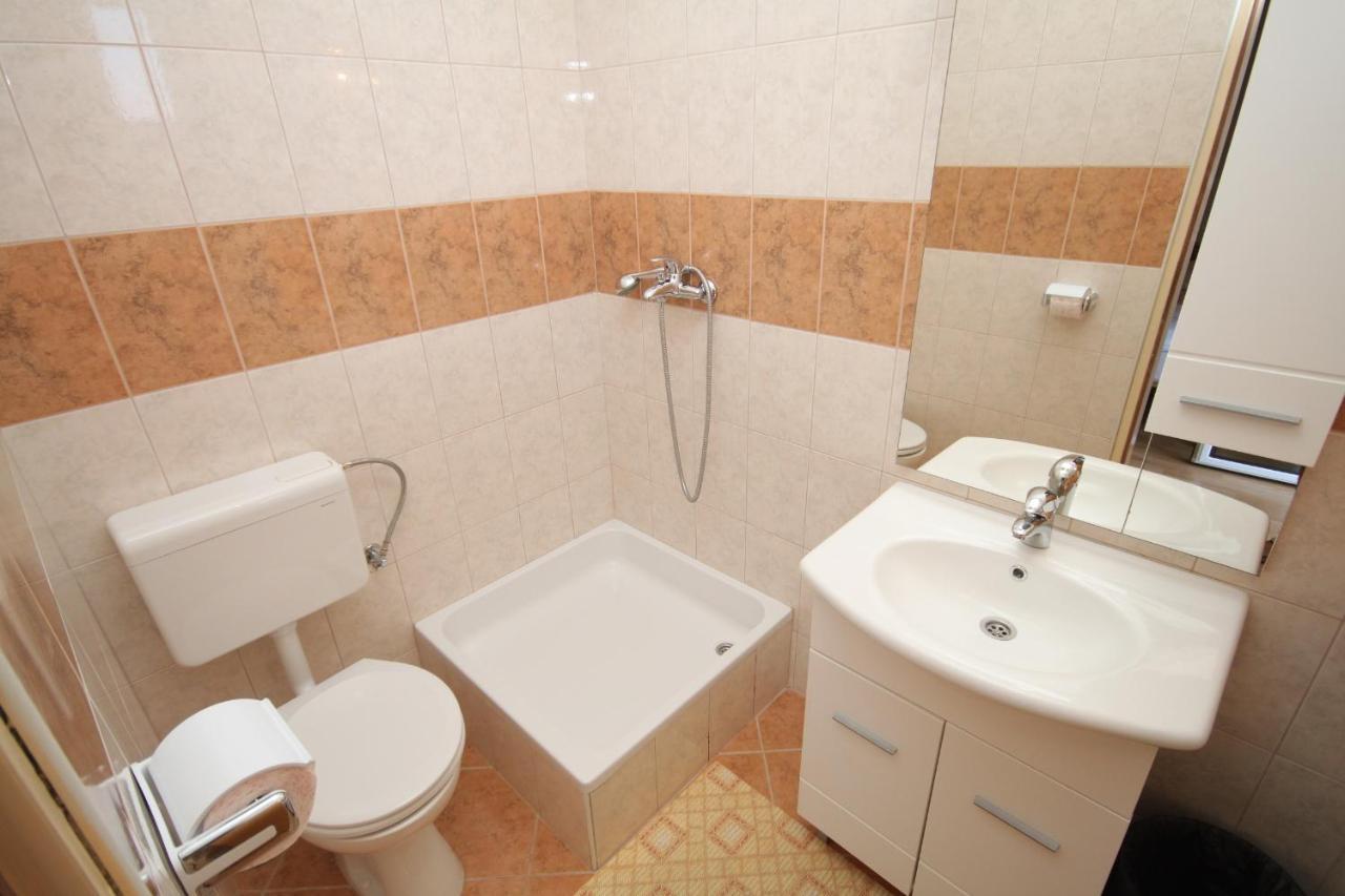 Apartments And Rooms With Parking Space Brela, Makarska - 6895 외부 사진