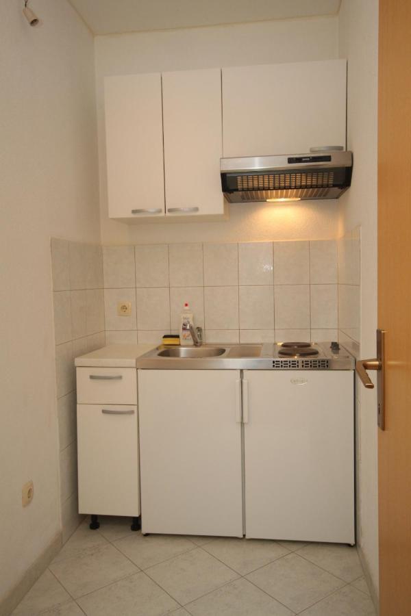 Apartments And Rooms With Parking Space Brela, Makarska - 6895 외부 사진